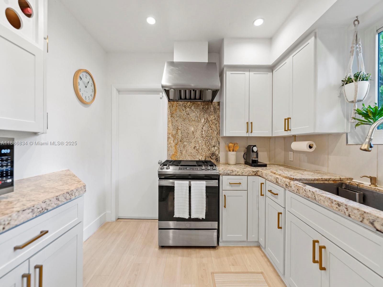 1339 S Venetian Way, Miami