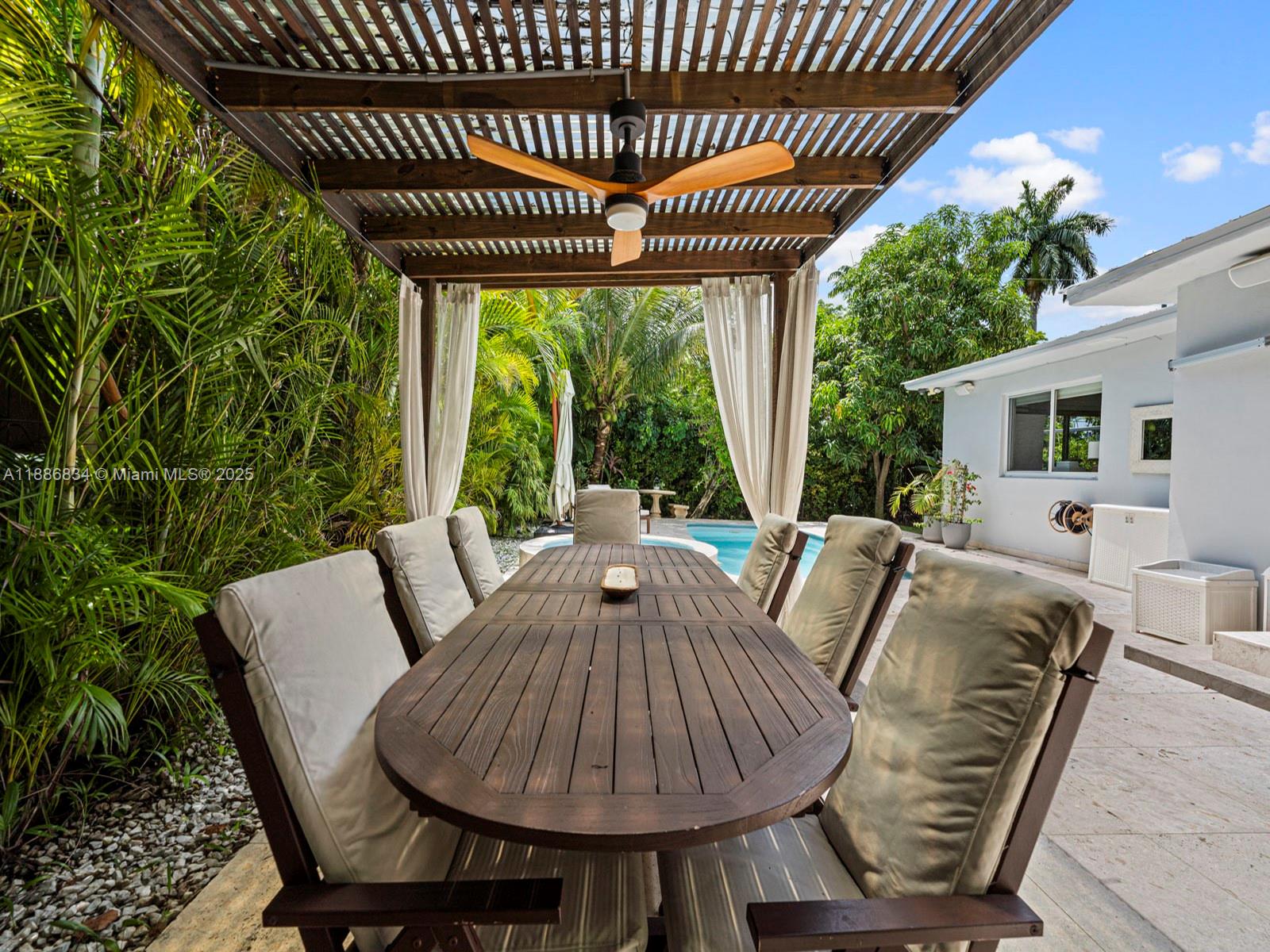 1339 S Venetian Way, Miami