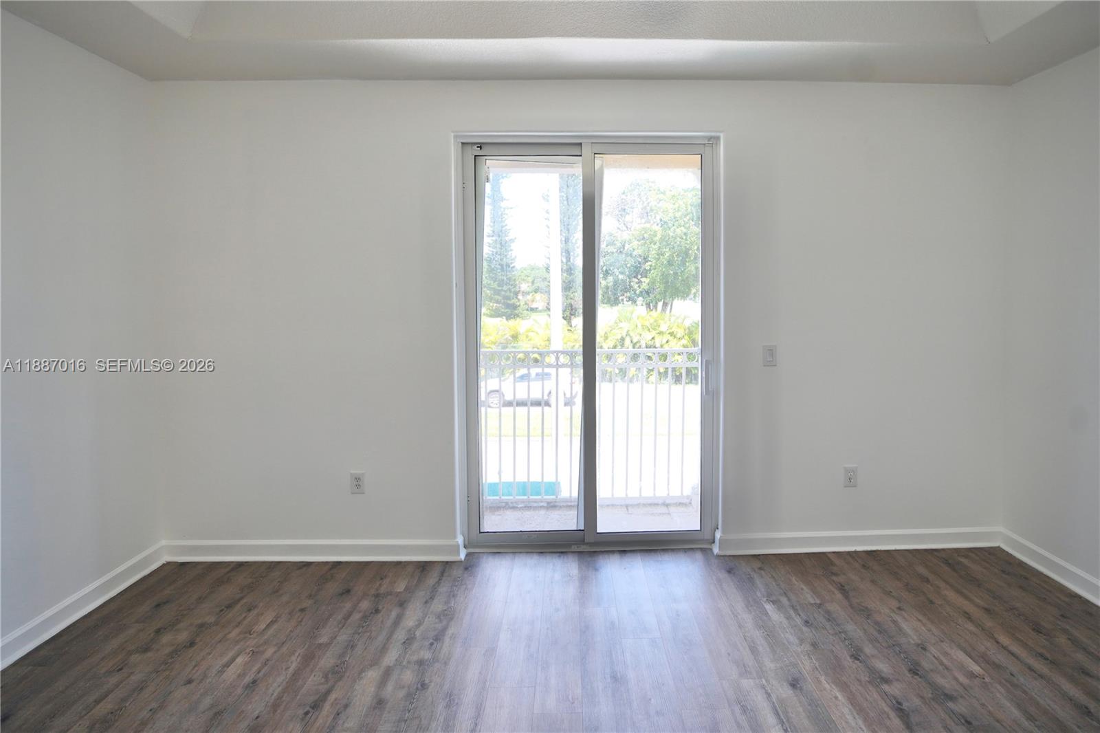 10181 NW 32nd Ter