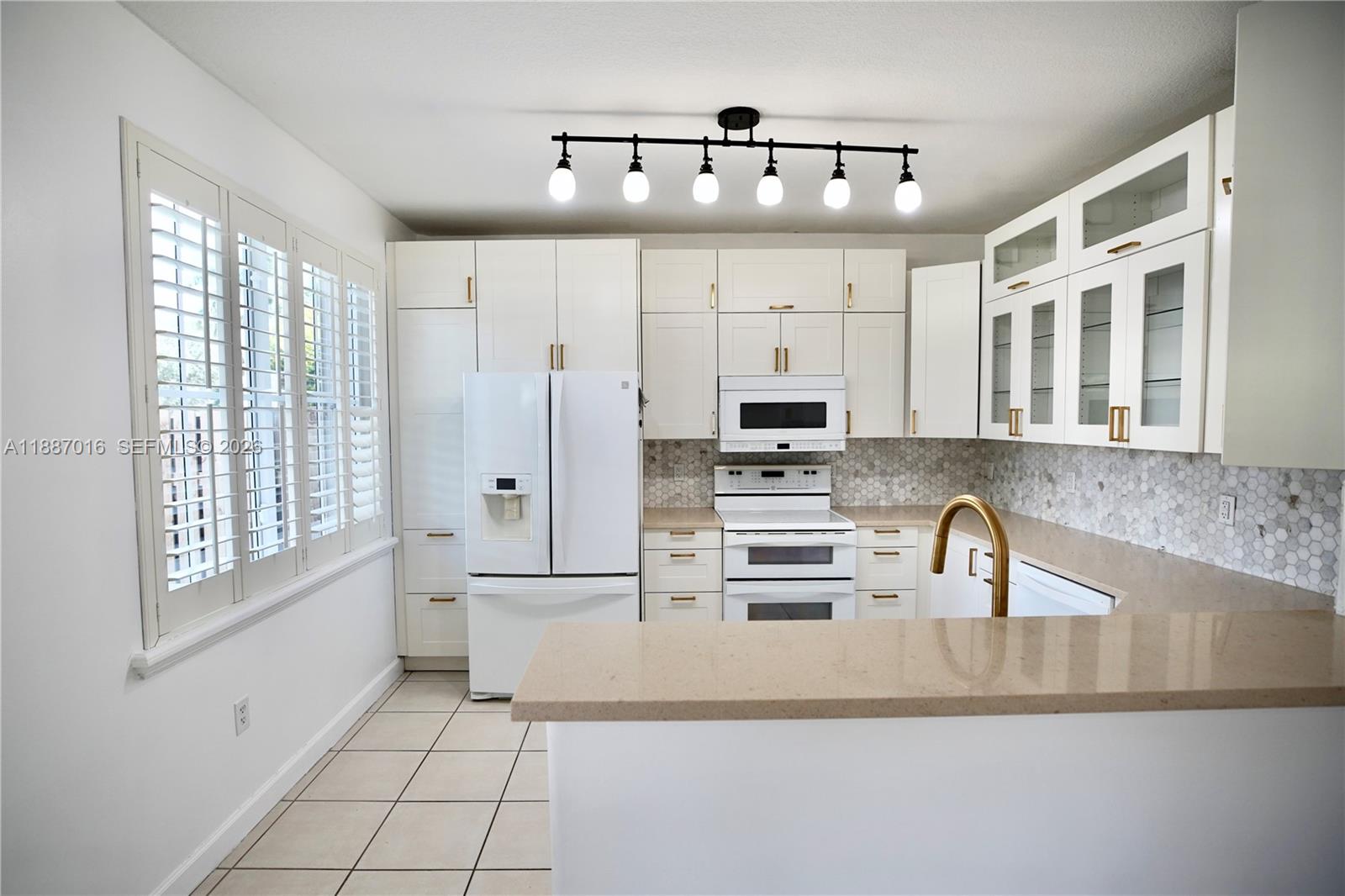 10181 NW 32nd Ter