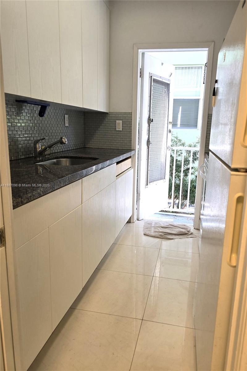 835 Meridian Ave # 4
