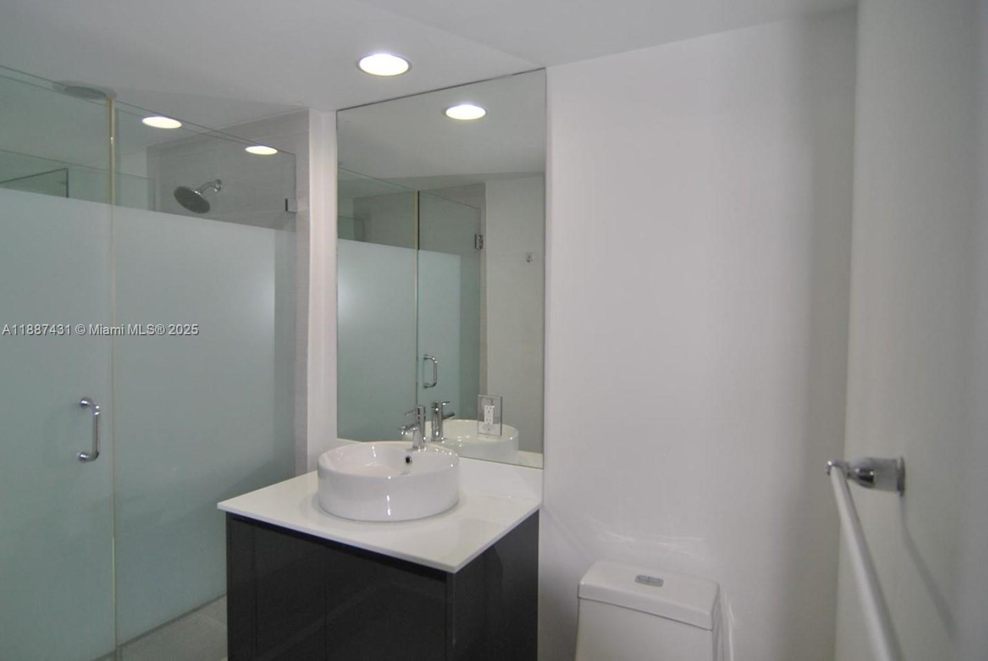 31 SE 6th St # 606