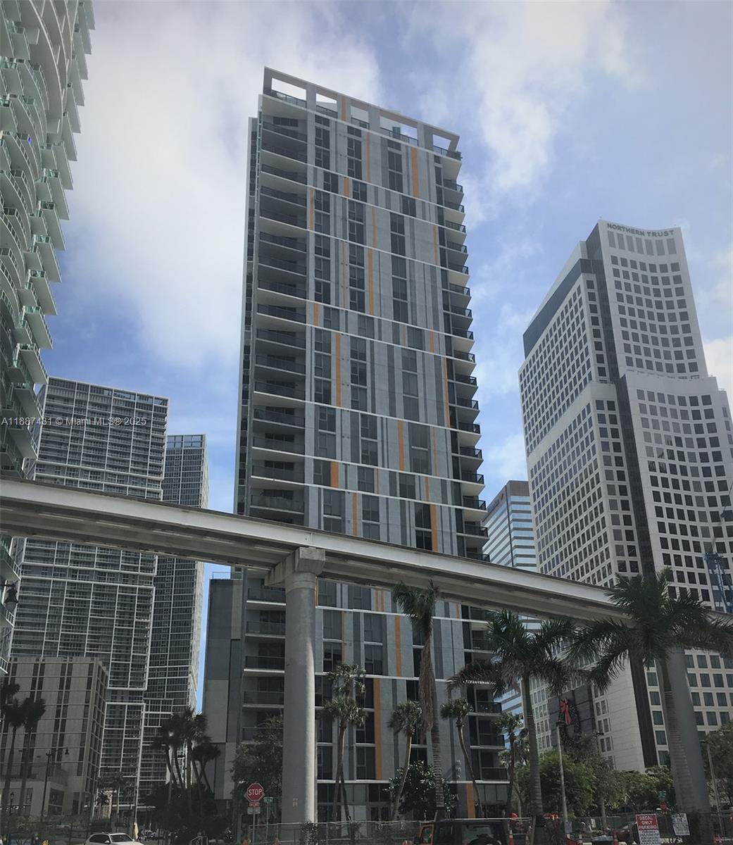 31 SE 6th St # 606