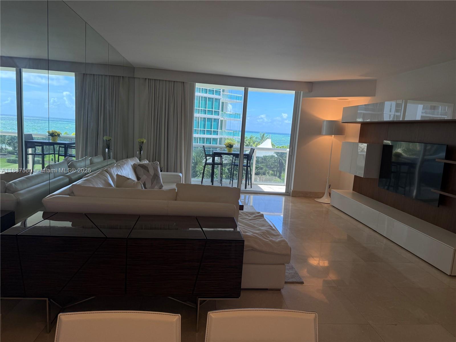 10275 Collins Ave # 533