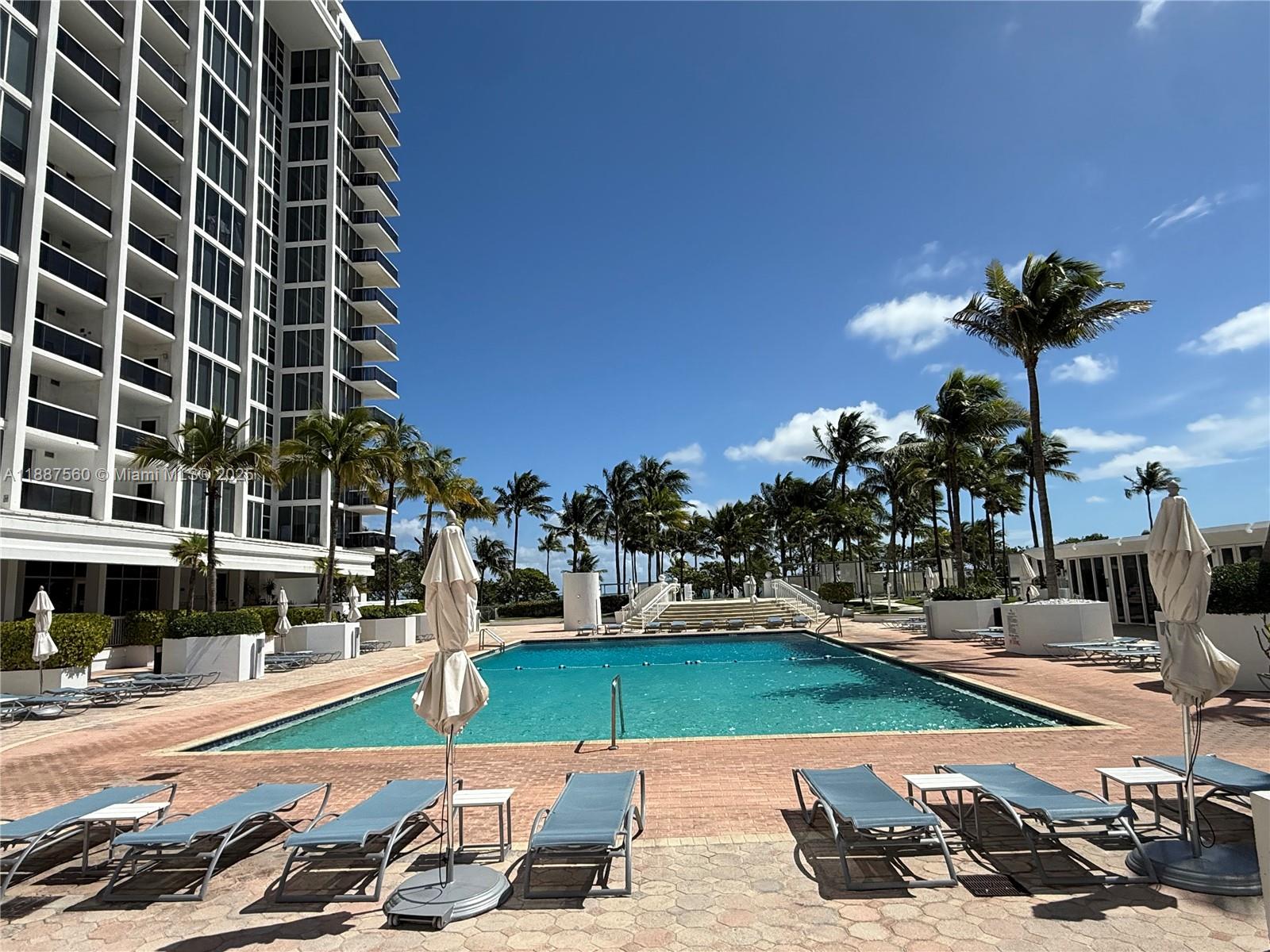 10275 Collins Ave # 533