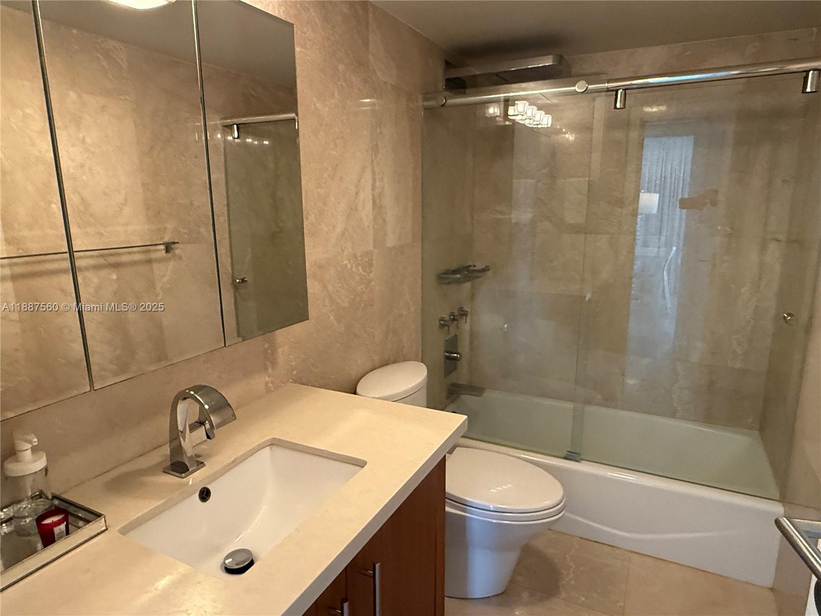 10275 Collins Ave # 533