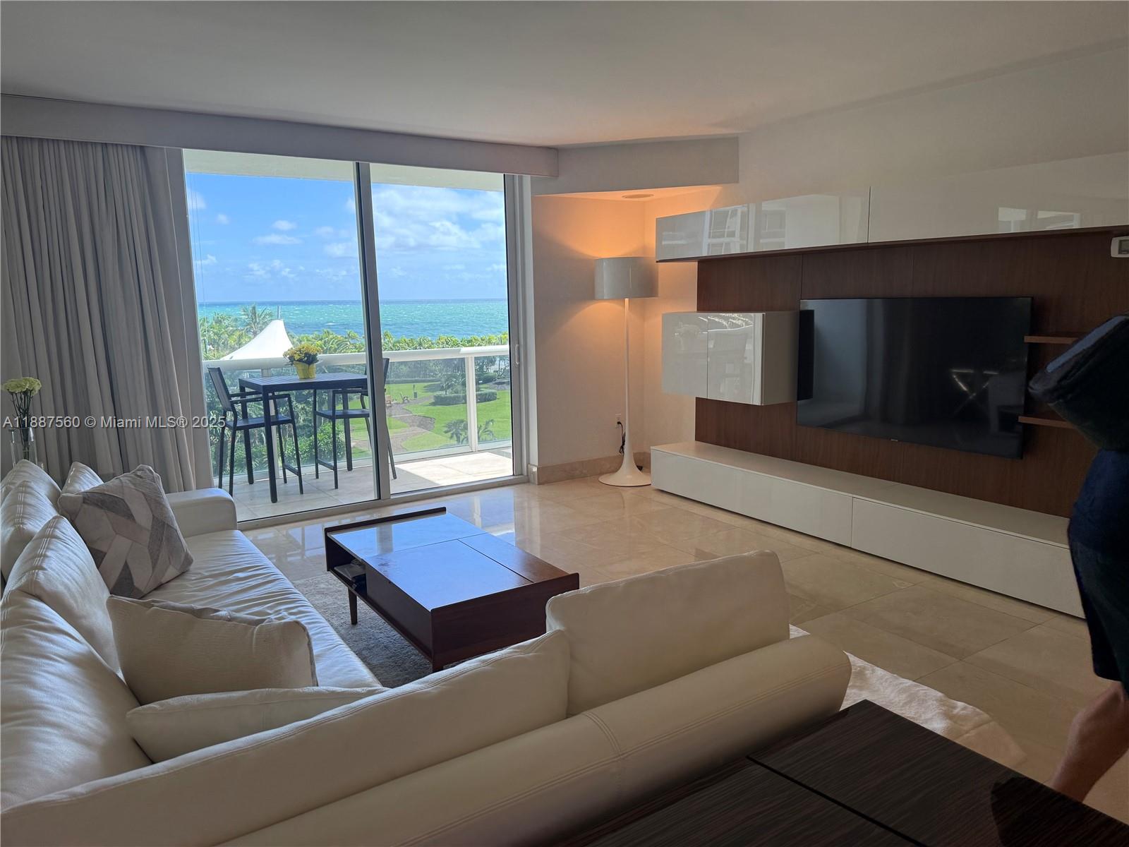 10275 Collins Ave # 533