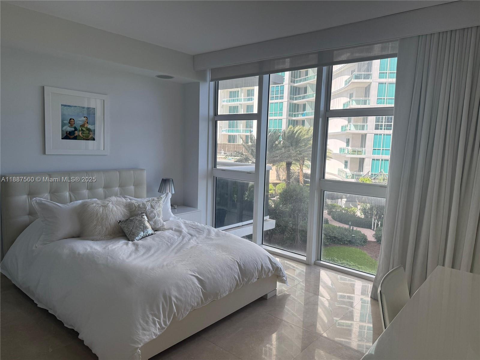 10275 Collins Ave # 533