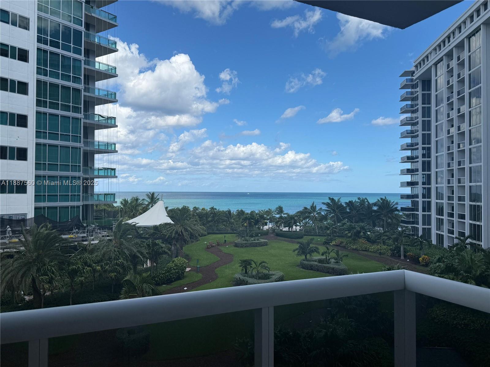 10275 Collins Ave # 533
