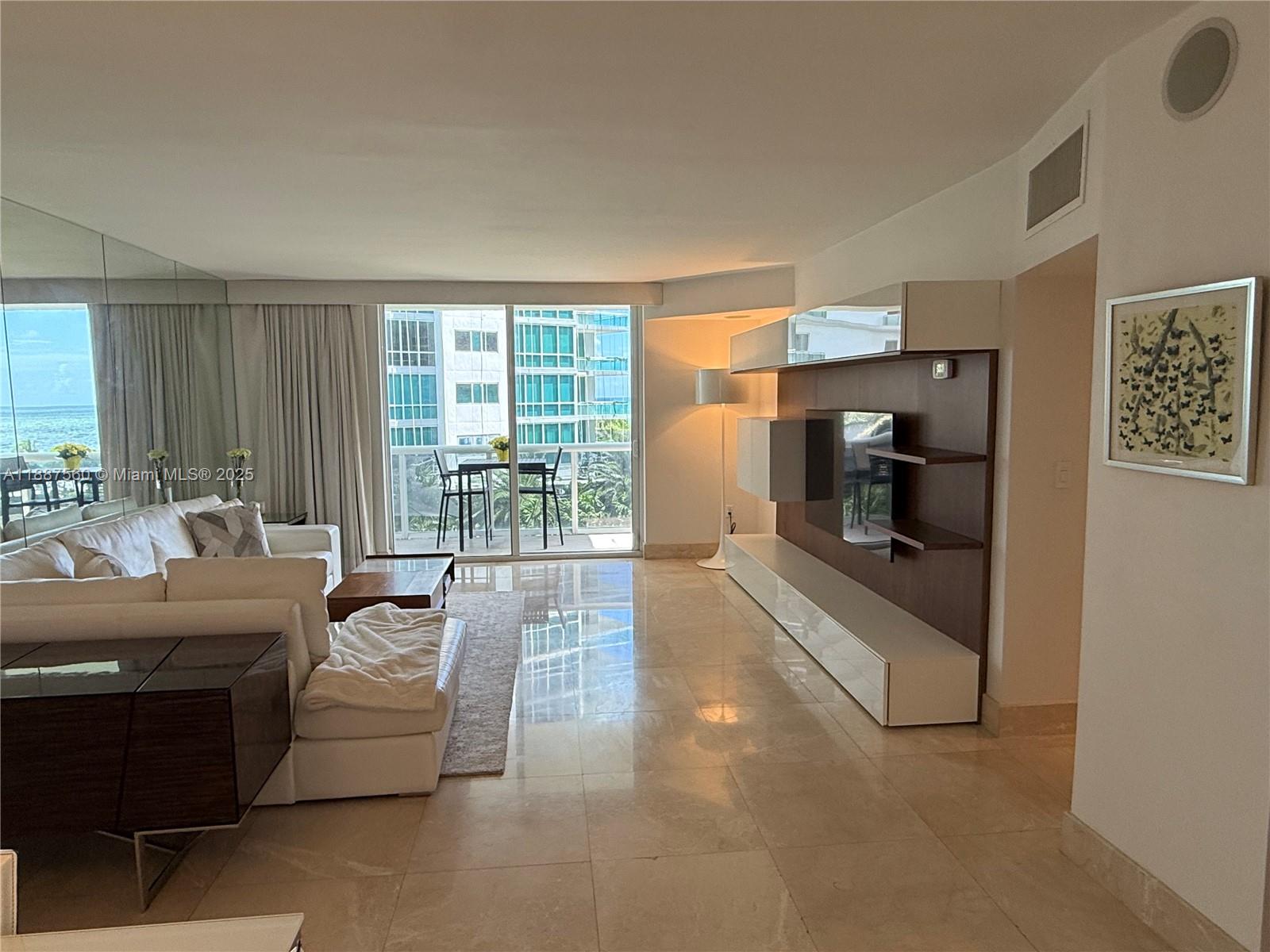10275 Collins Ave # 533