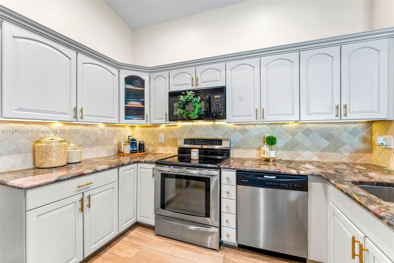 1536 Salerno Cir
