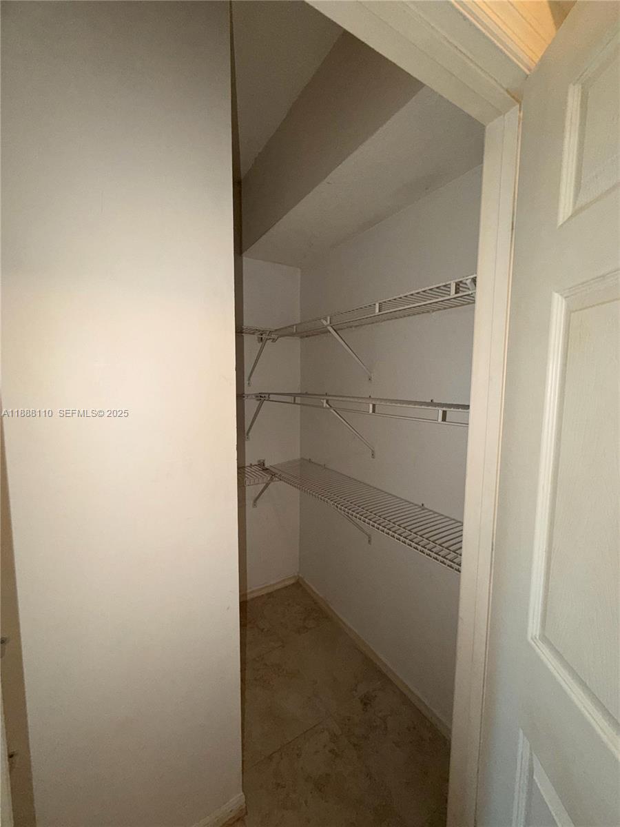 2101 Brickell Ave # 2104