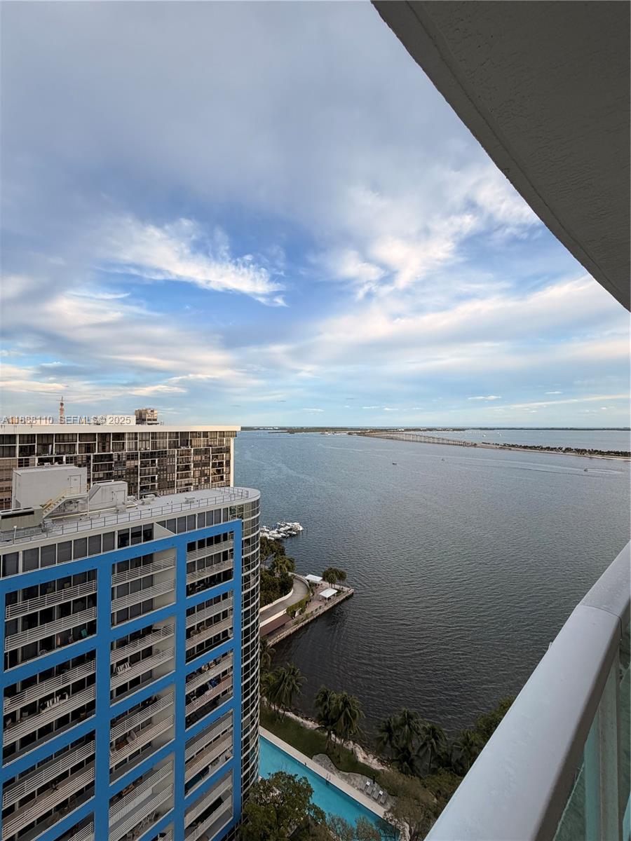 2101 Brickell Ave # 2104