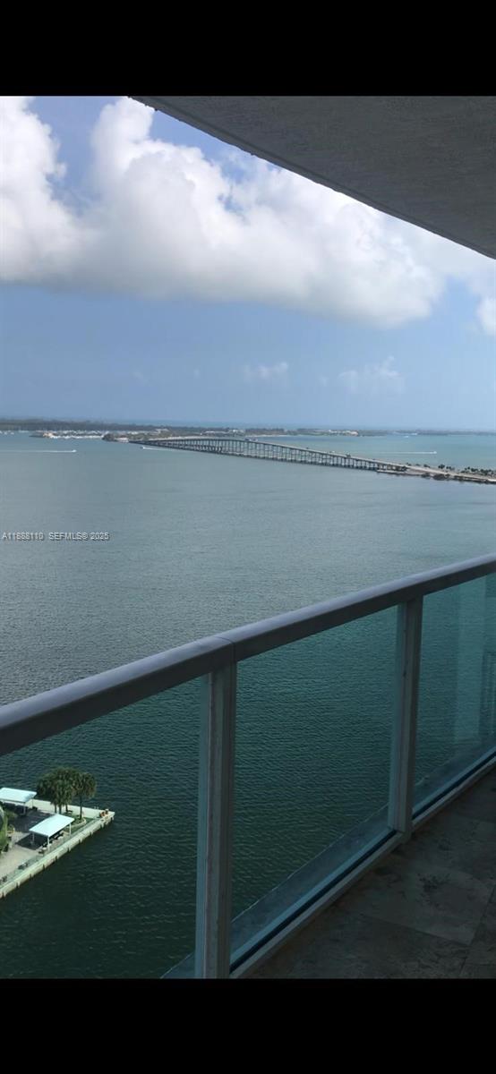 2101 Brickell Ave # 2104