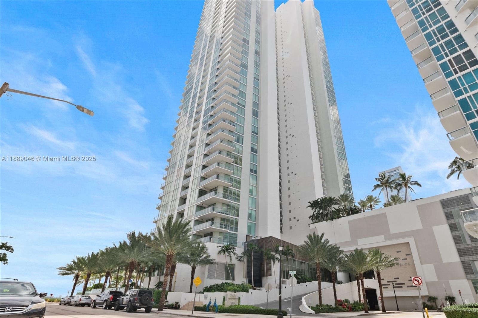 2900 NE 7th Ave # 4406