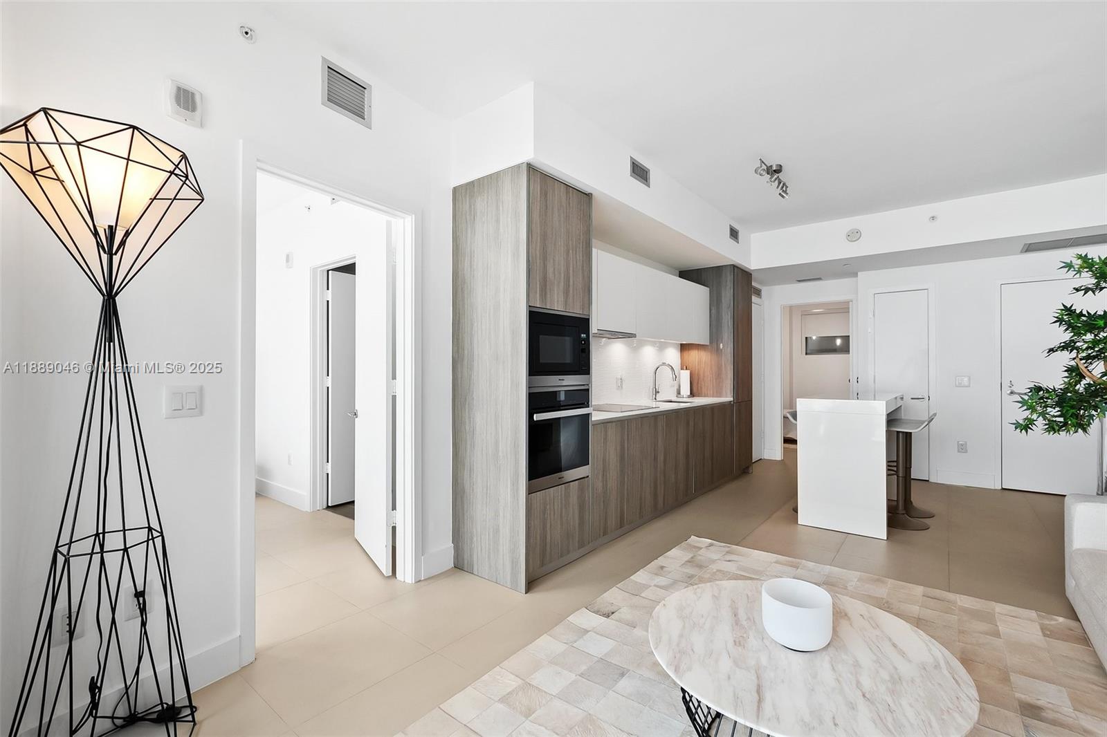 2900 NE 7th Ave # 4406