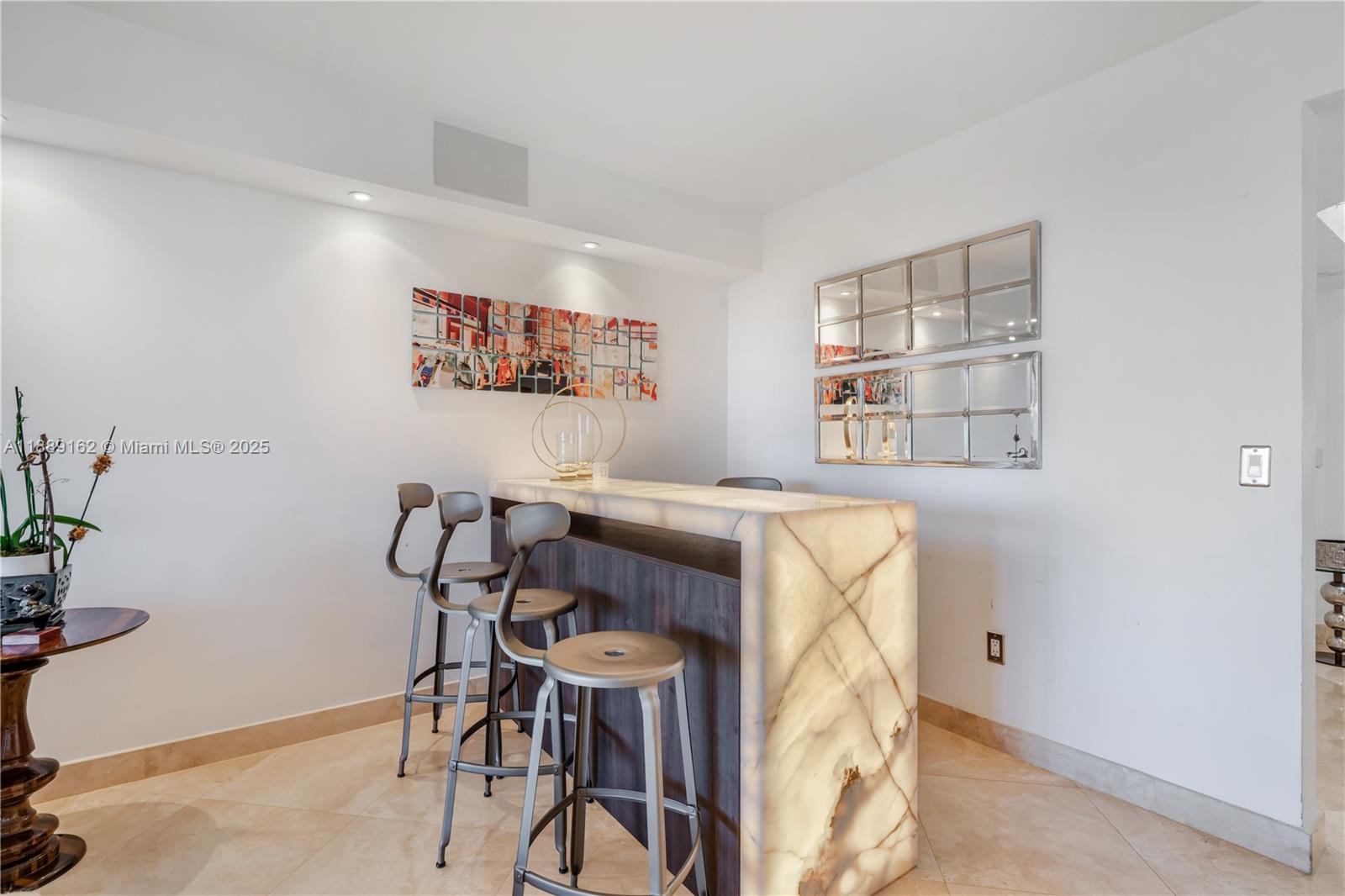 765 Crandon Blvd # 12 Unit: PH-12