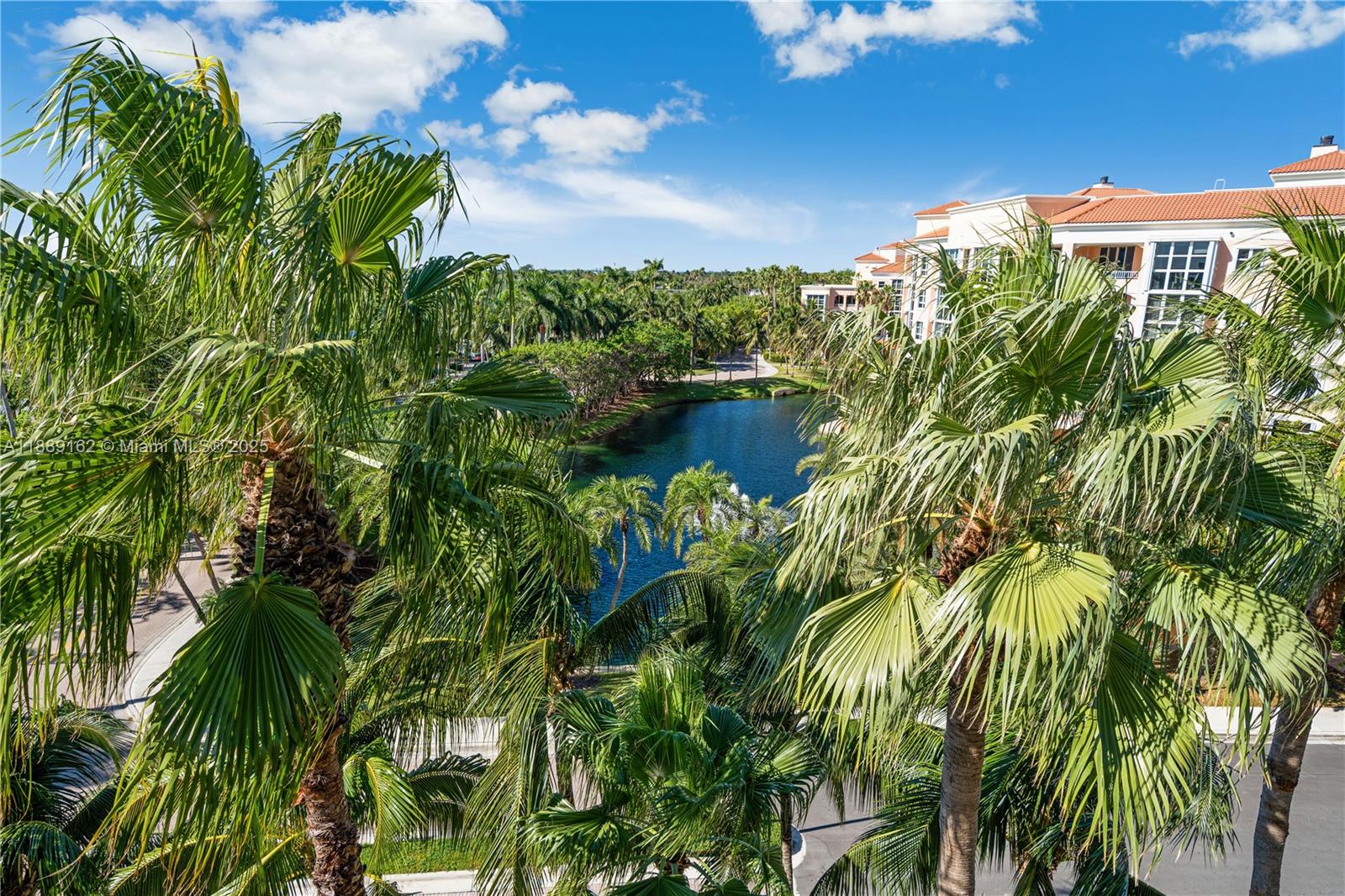 765 Crandon Blvd # 12 Unit: PH-12