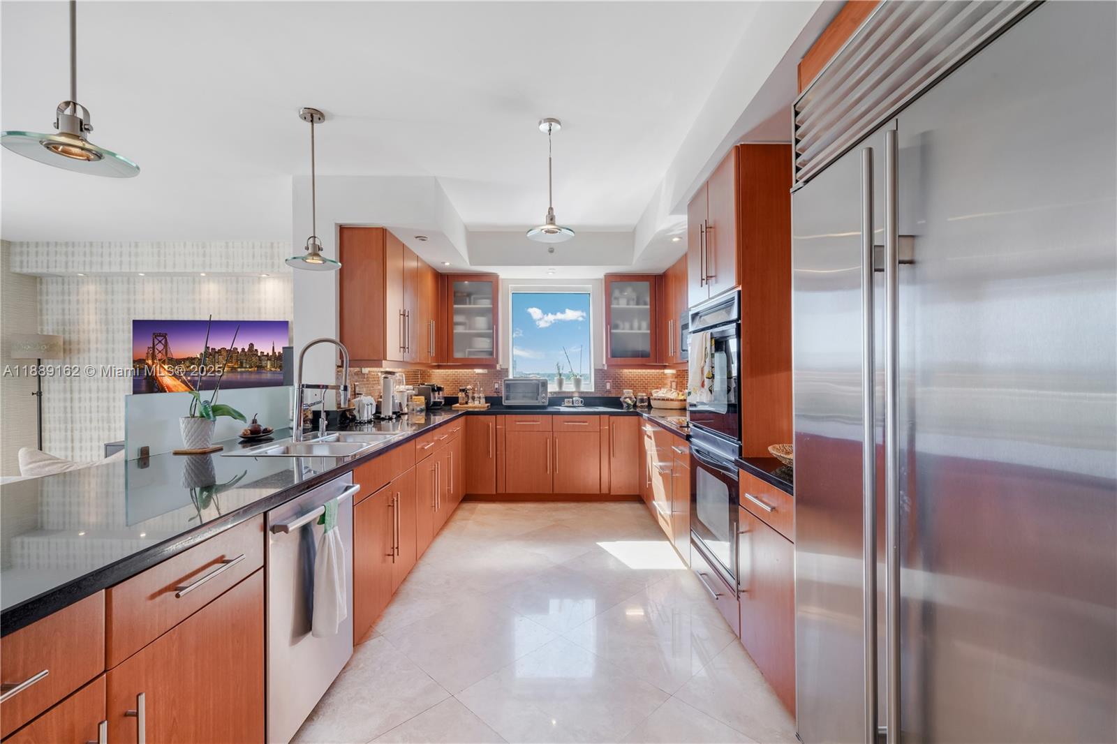 765 Crandon Blvd # 12 Unit: PH-12