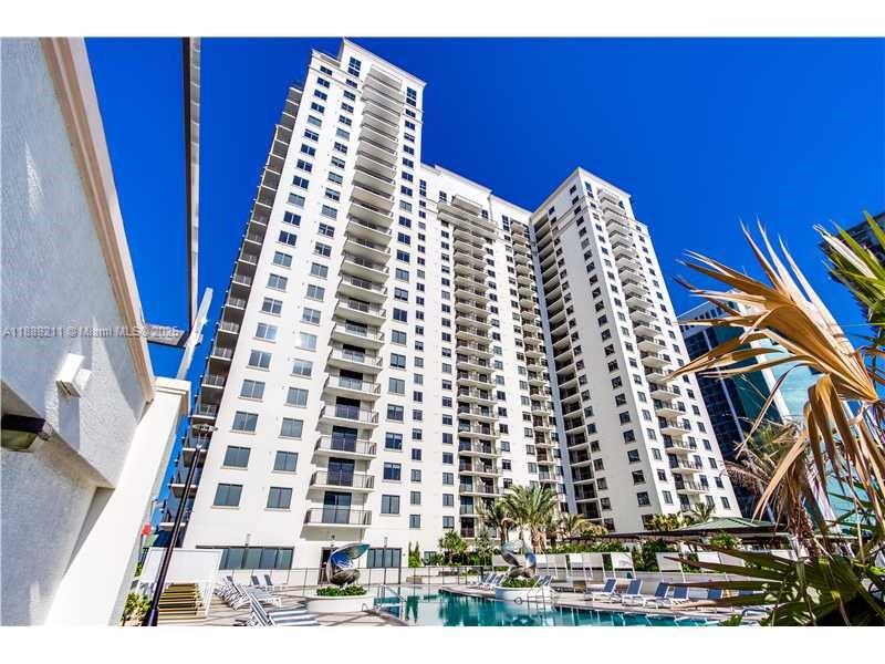 999 SW 1st Ave # 2103