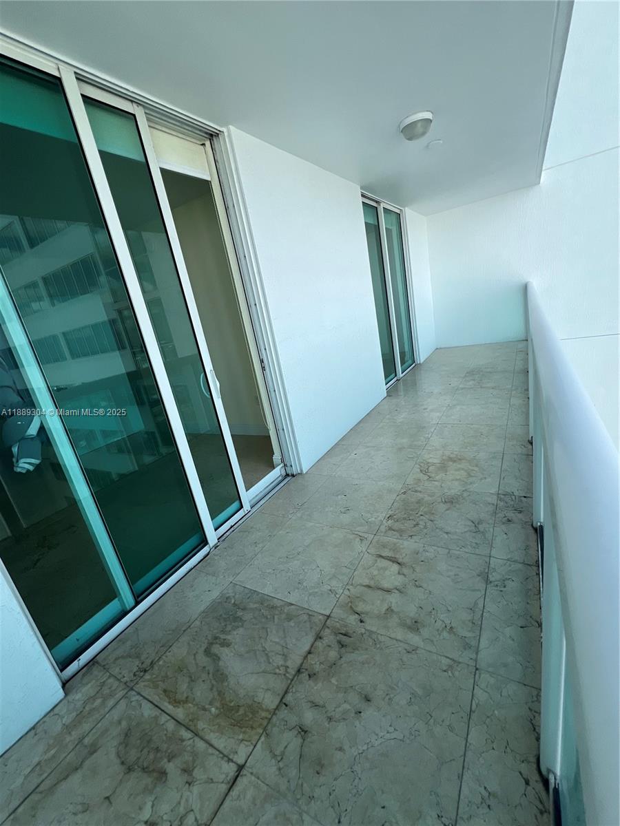 1800 N Bayshore Dr # 2802