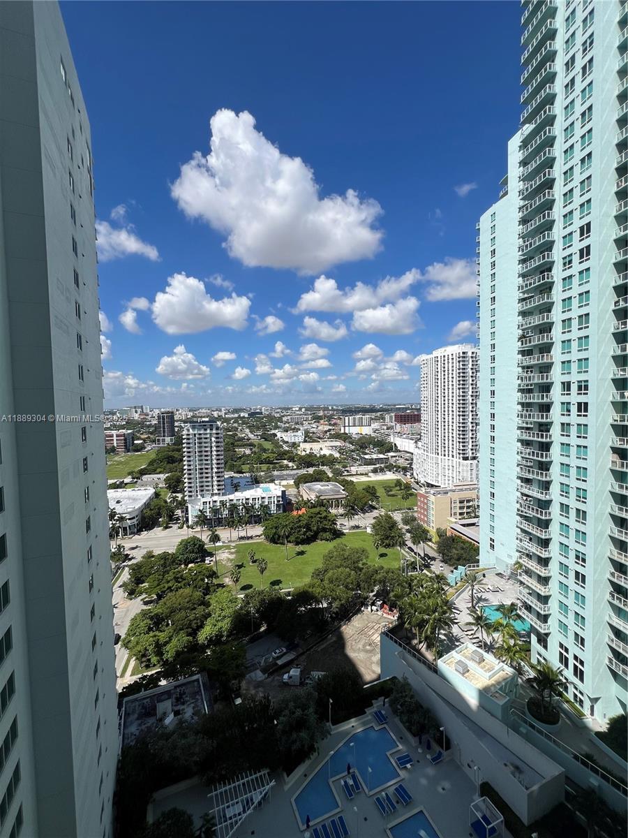 1800 N Bayshore Dr # 2802