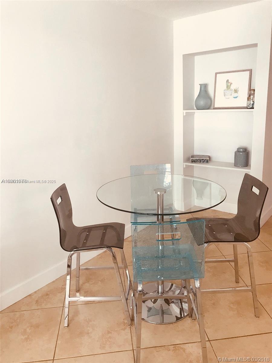 6917 Collins Ave # 912