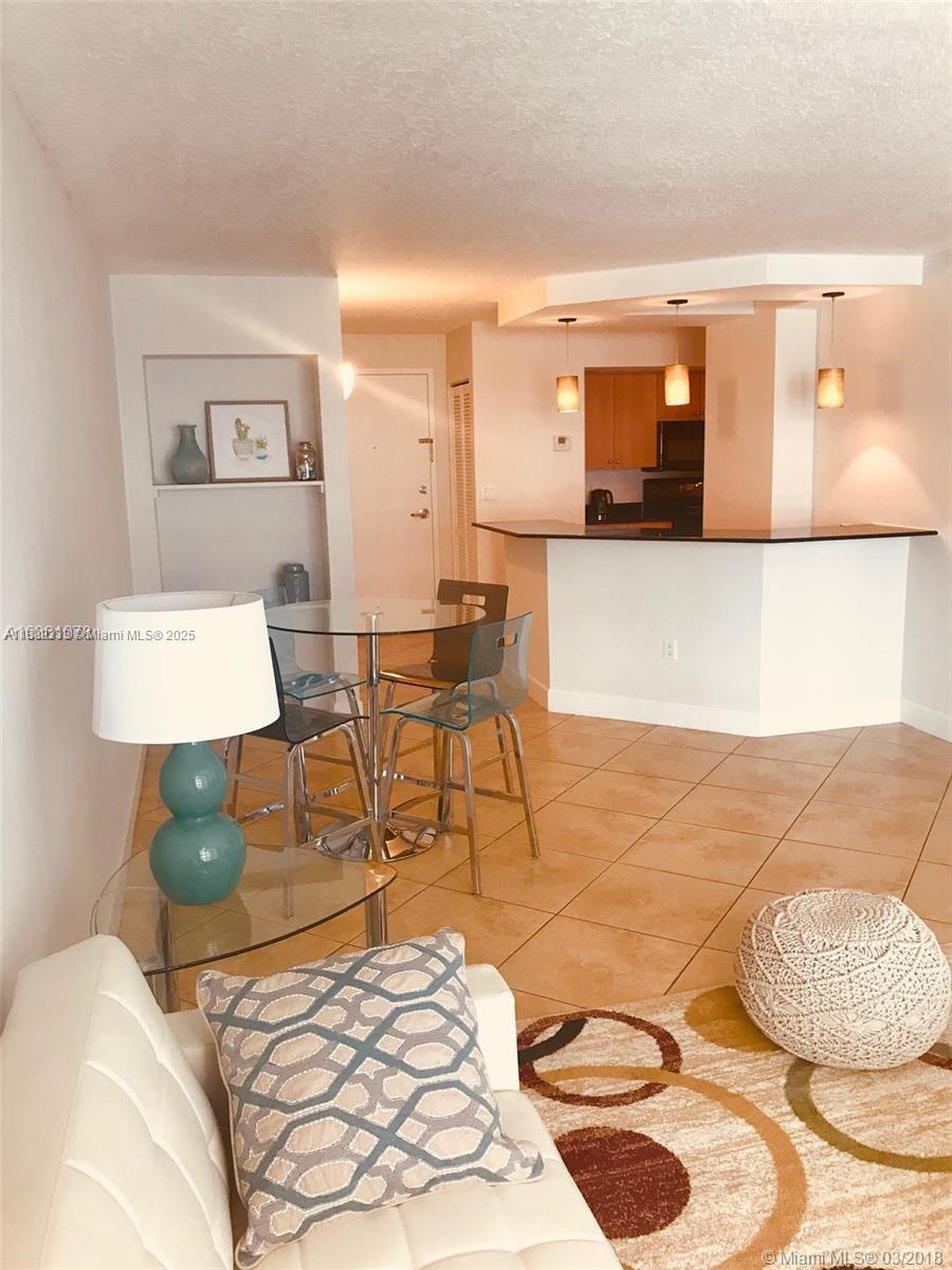 6917 Collins Ave # 912