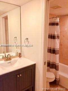 6917 Collins Ave # 912