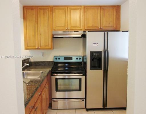 4271 NW 5th St # 108