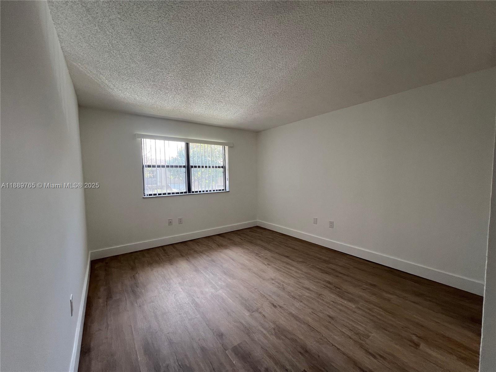 15600 SW 80th St # 201 Unit: L-201