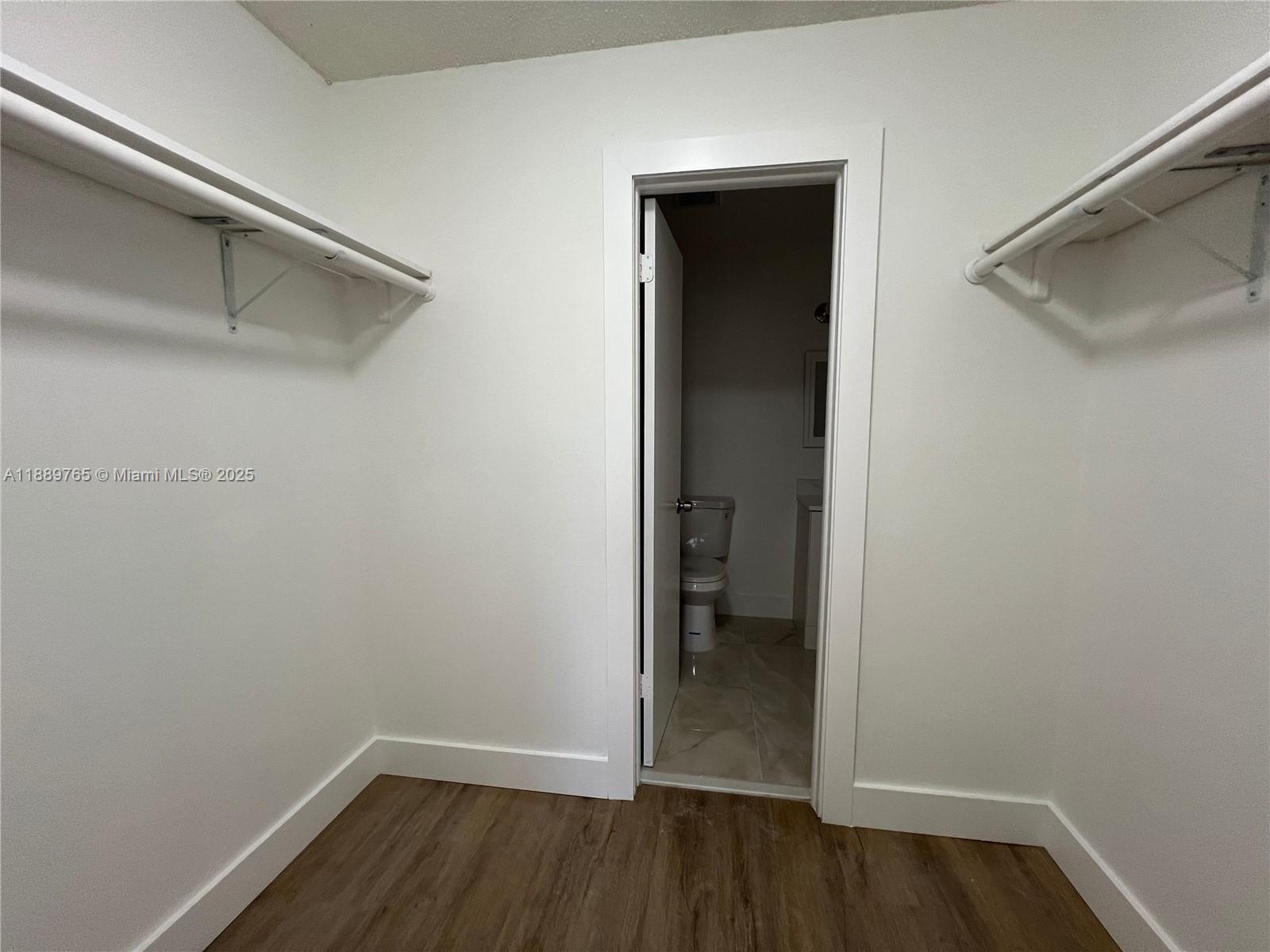 15600 SW 80th St # 201 Unit: L-201