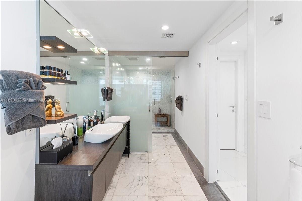 200 Biscayne Boulevard Way # 3608