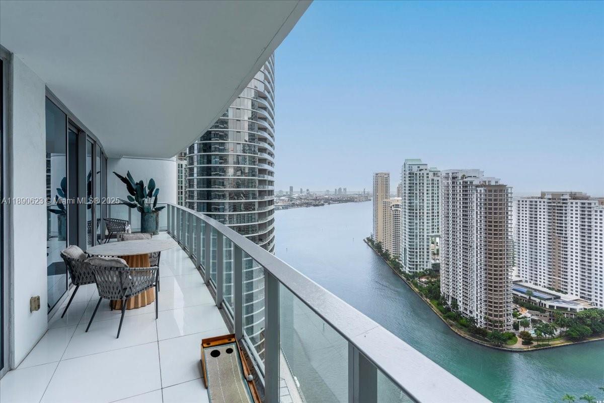 200 Biscayne Boulevard Way # 3608