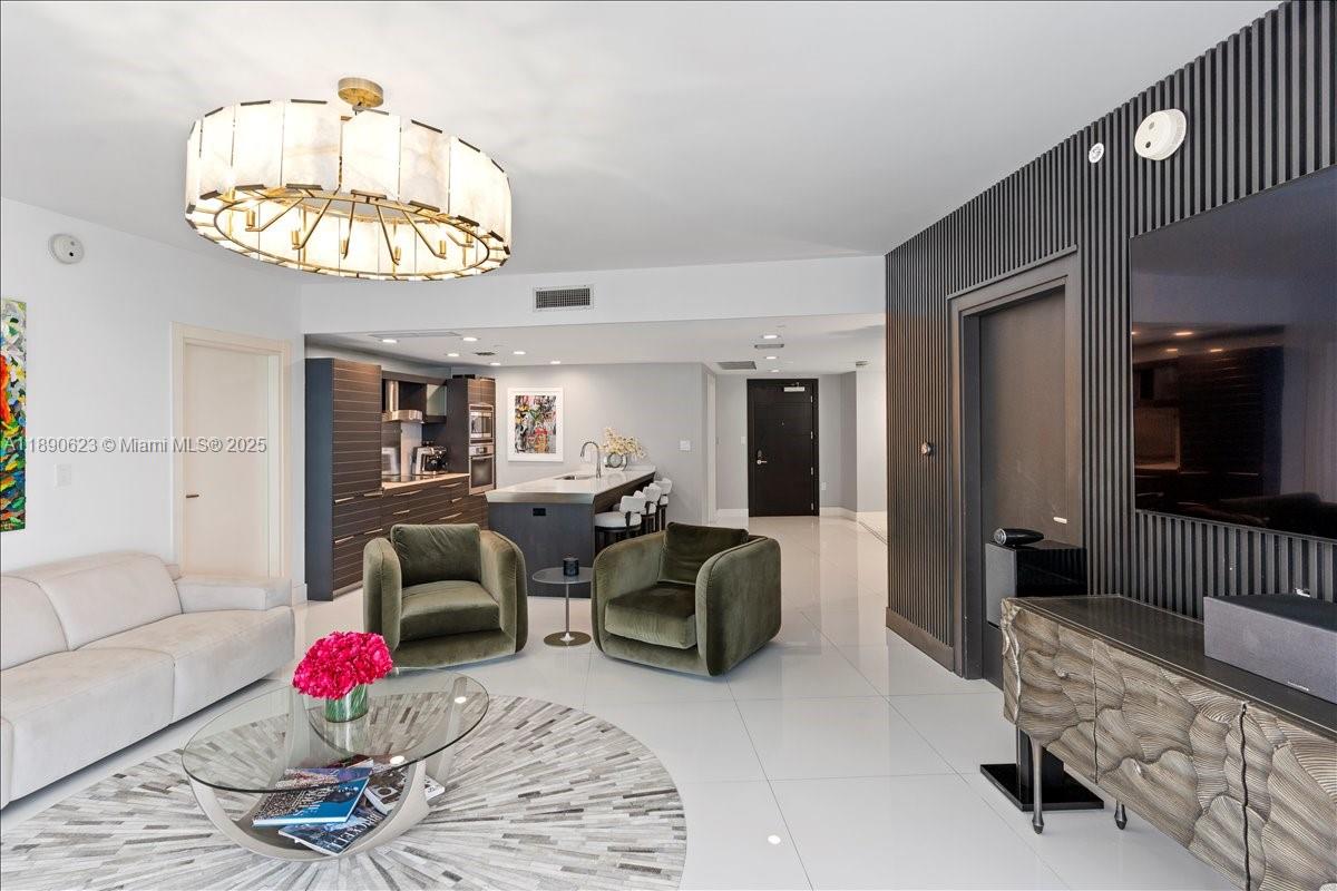 200 Biscayne Boulevard Way # 3608