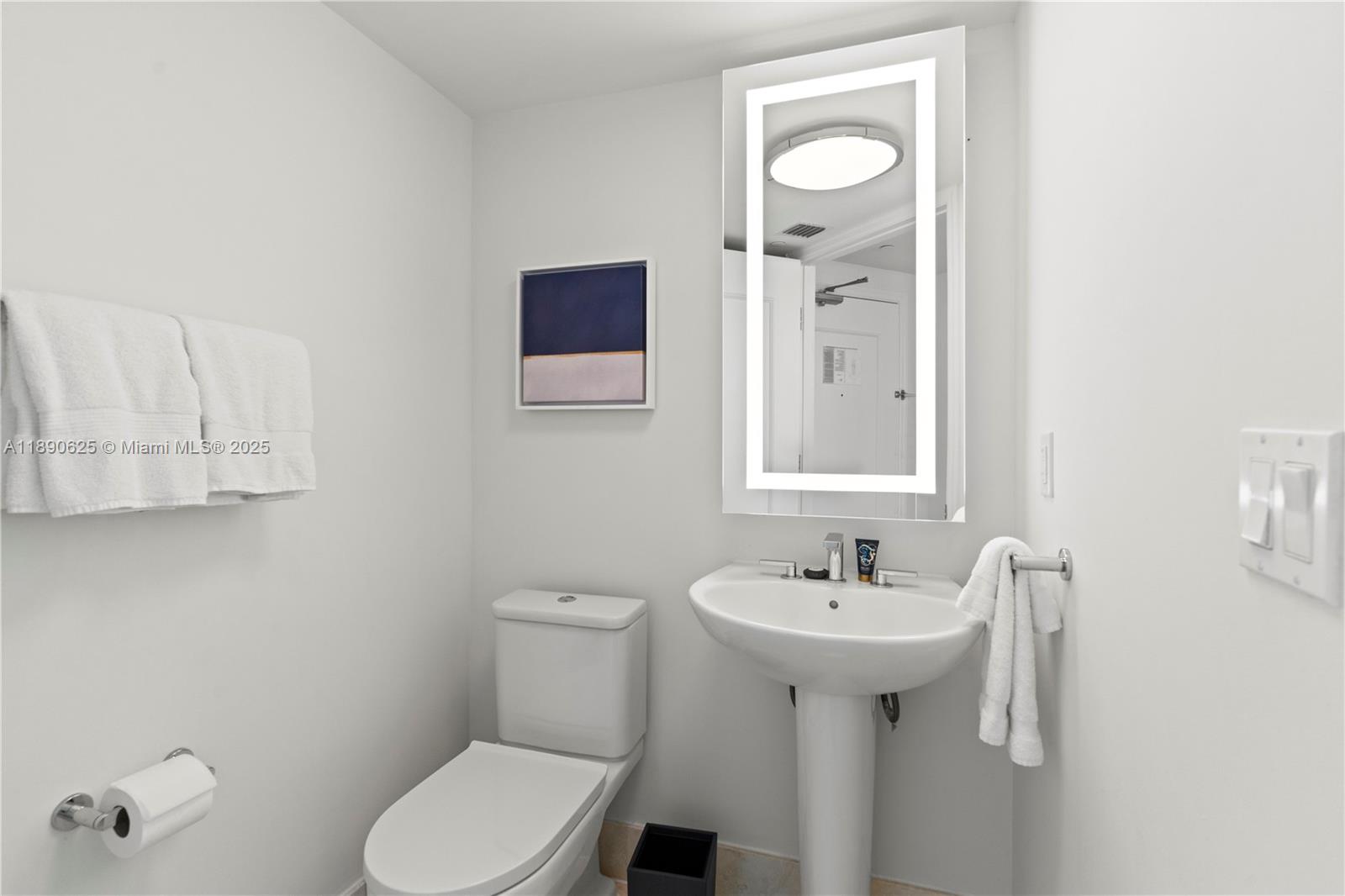 4401 Collins Ave # 3003