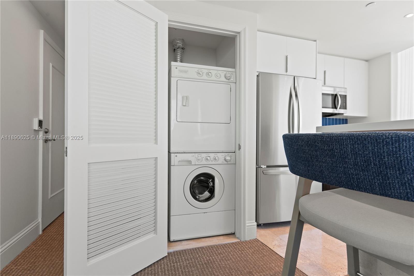 4401 Collins Ave # 3003