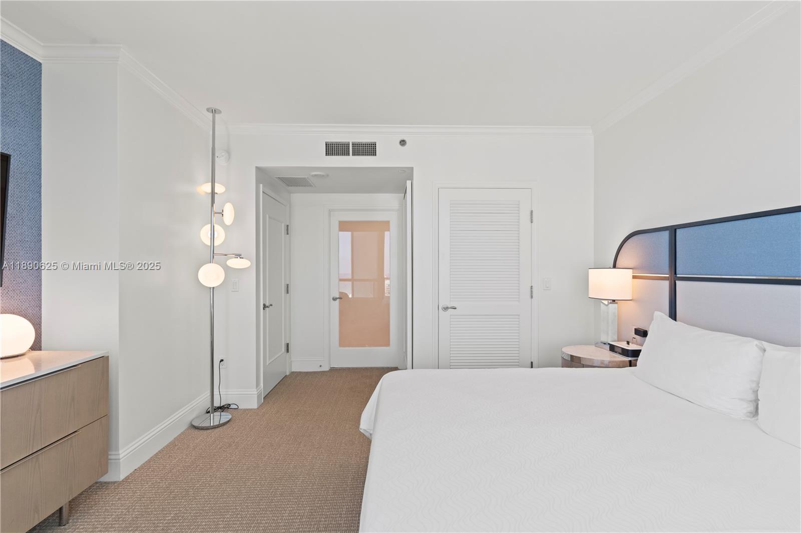 4401 Collins Ave # 3003