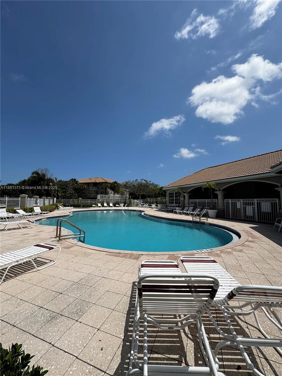 5031 Wiles Rd # 202