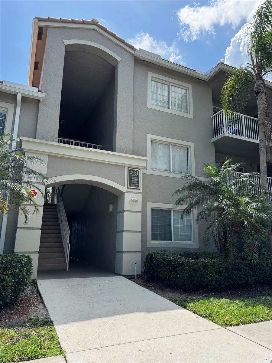5031 Wiles Rd # 202