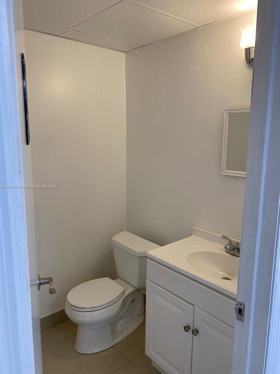 1791 Blount Rd Unit: 911/912