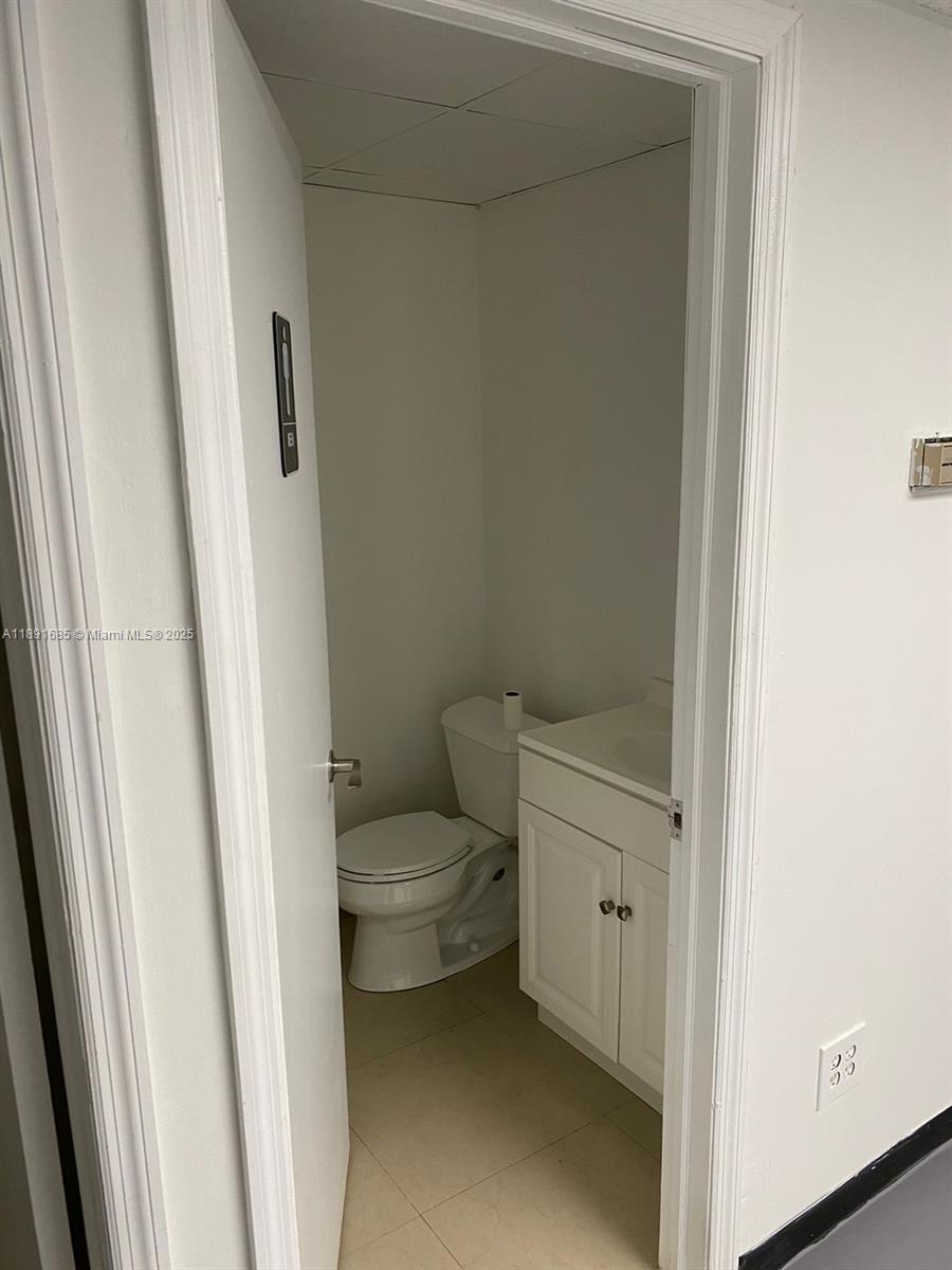 1791 Blount Rd Unit: 911/912