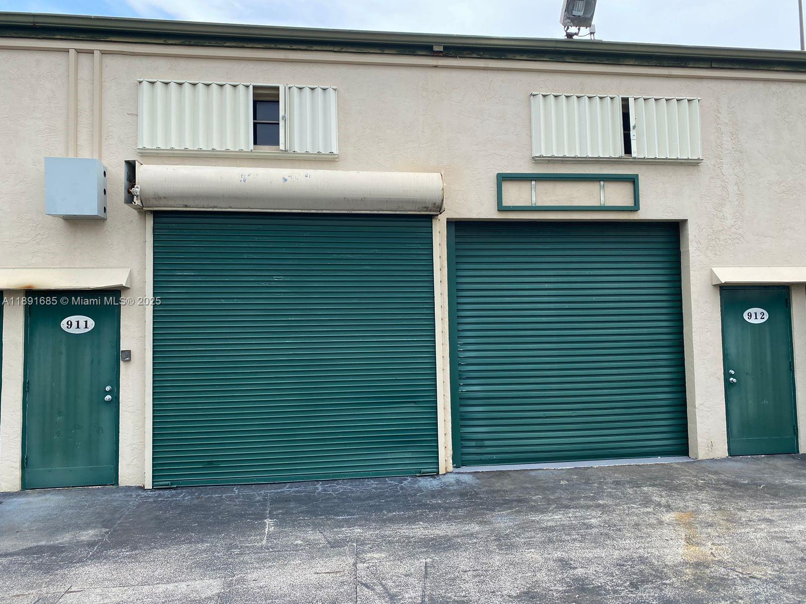 1791 Blount Rd Unit: 911/912