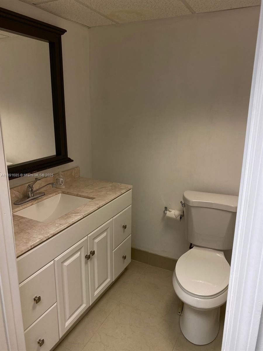 1791 Blount Rd Unit: 911/912