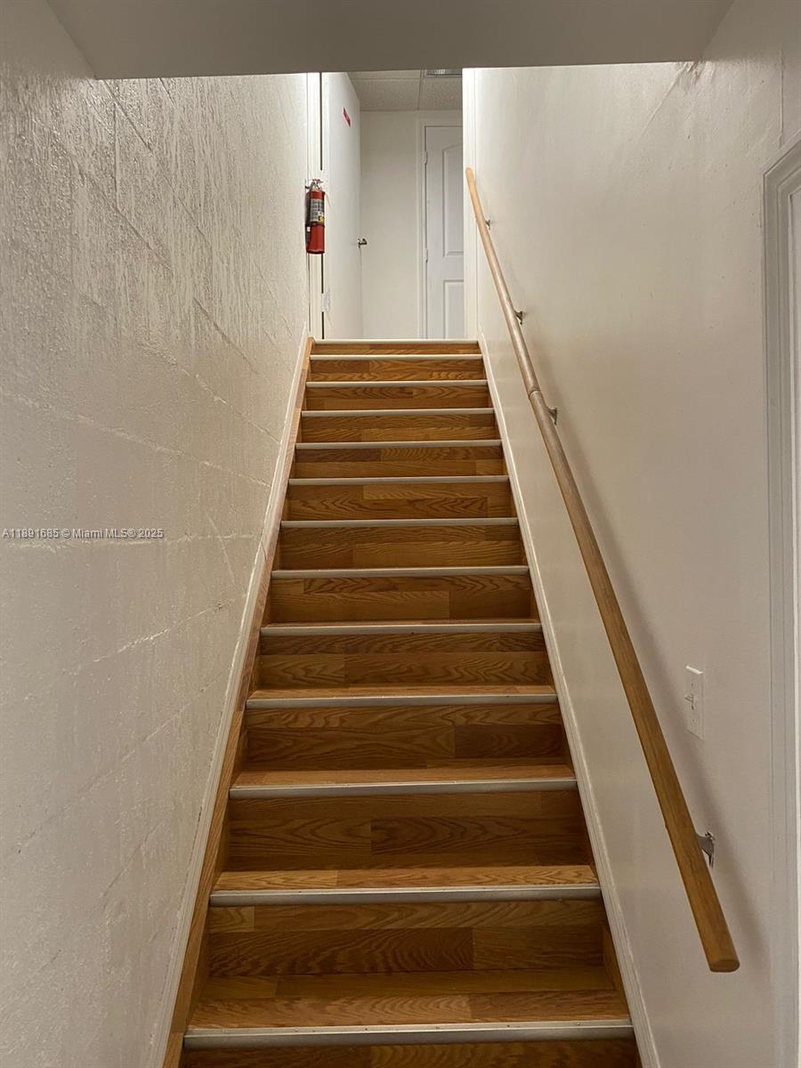 1791 Blount Rd Unit: 911/912