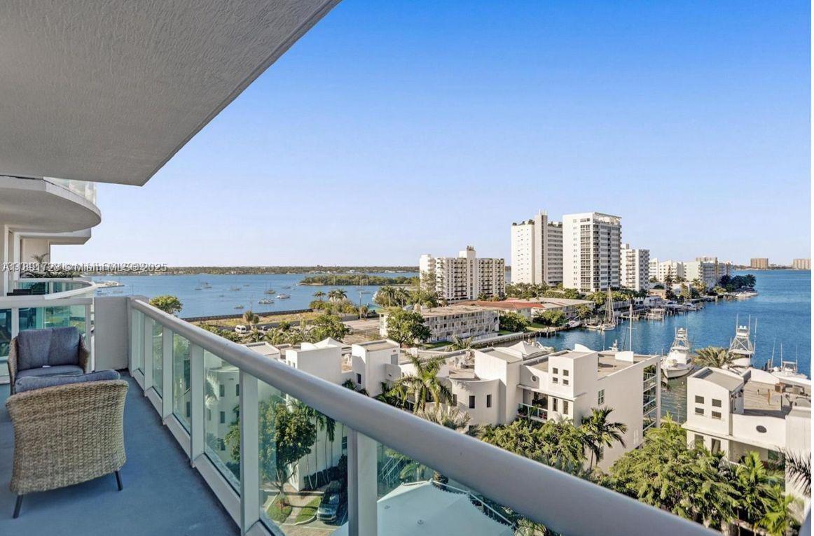 7900 Harbor Island Dr # 802