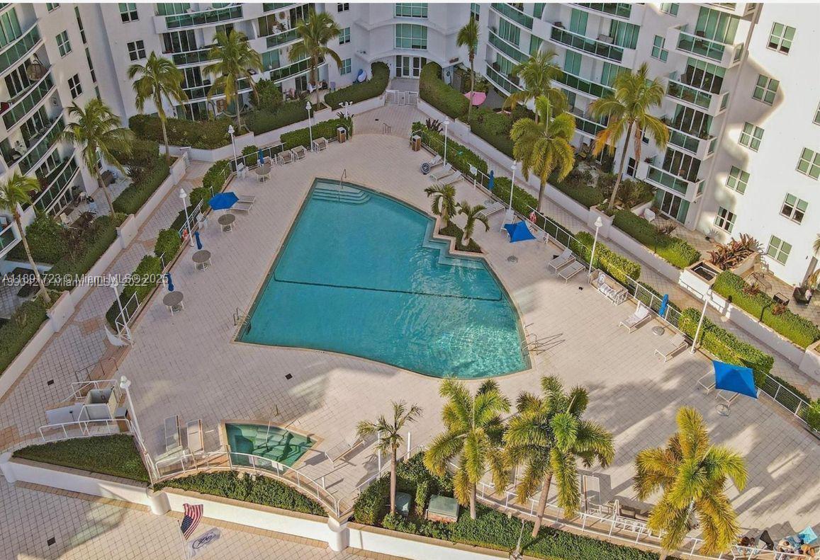 7900 Harbor Island Dr # 802