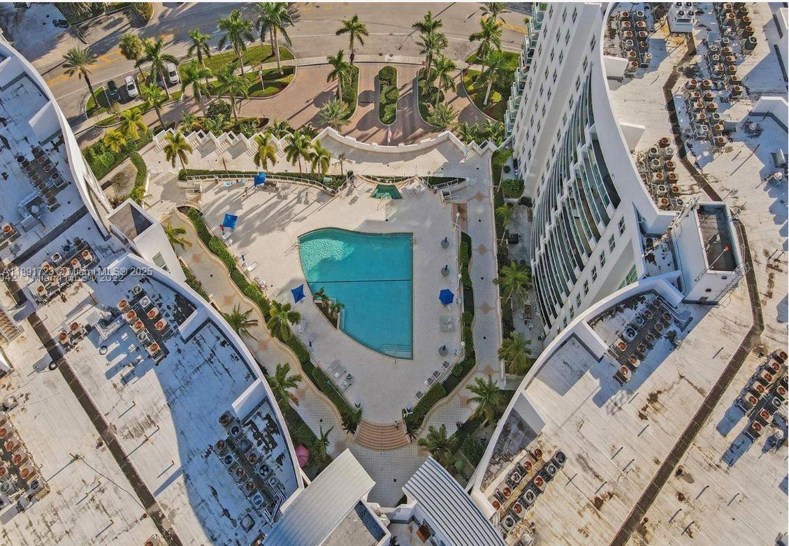 7900 Harbor Island Dr # 802