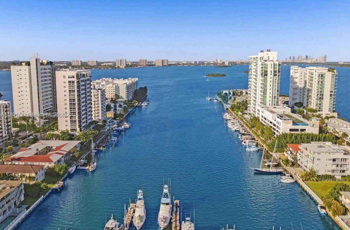 7900 Harbor Island Dr # 802