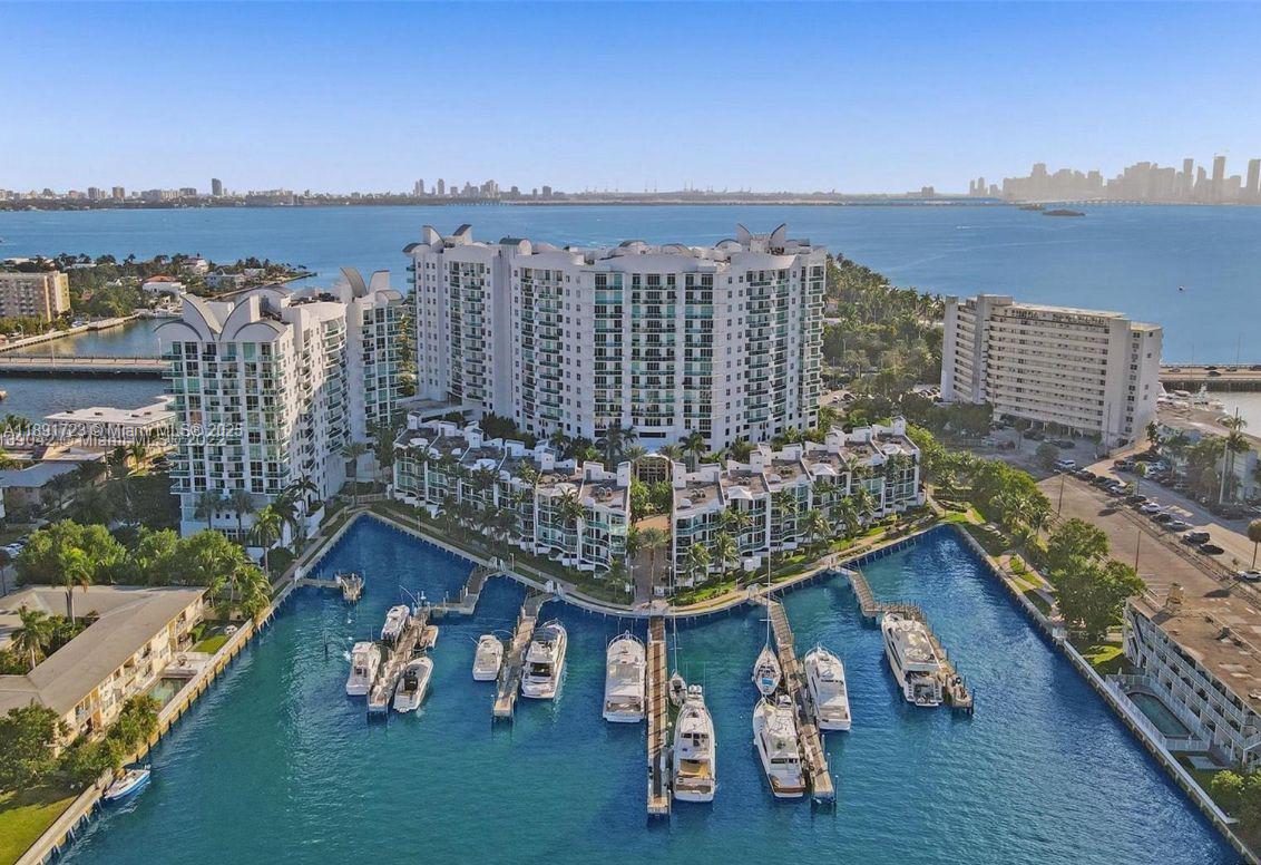 7900 Harbor Island Dr # 802